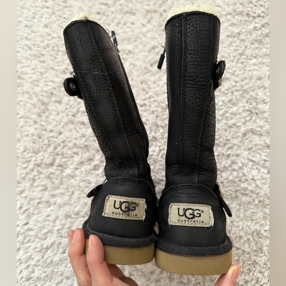 UGG Kids Size 13 Black Leather Boots - Picture 4 of 9